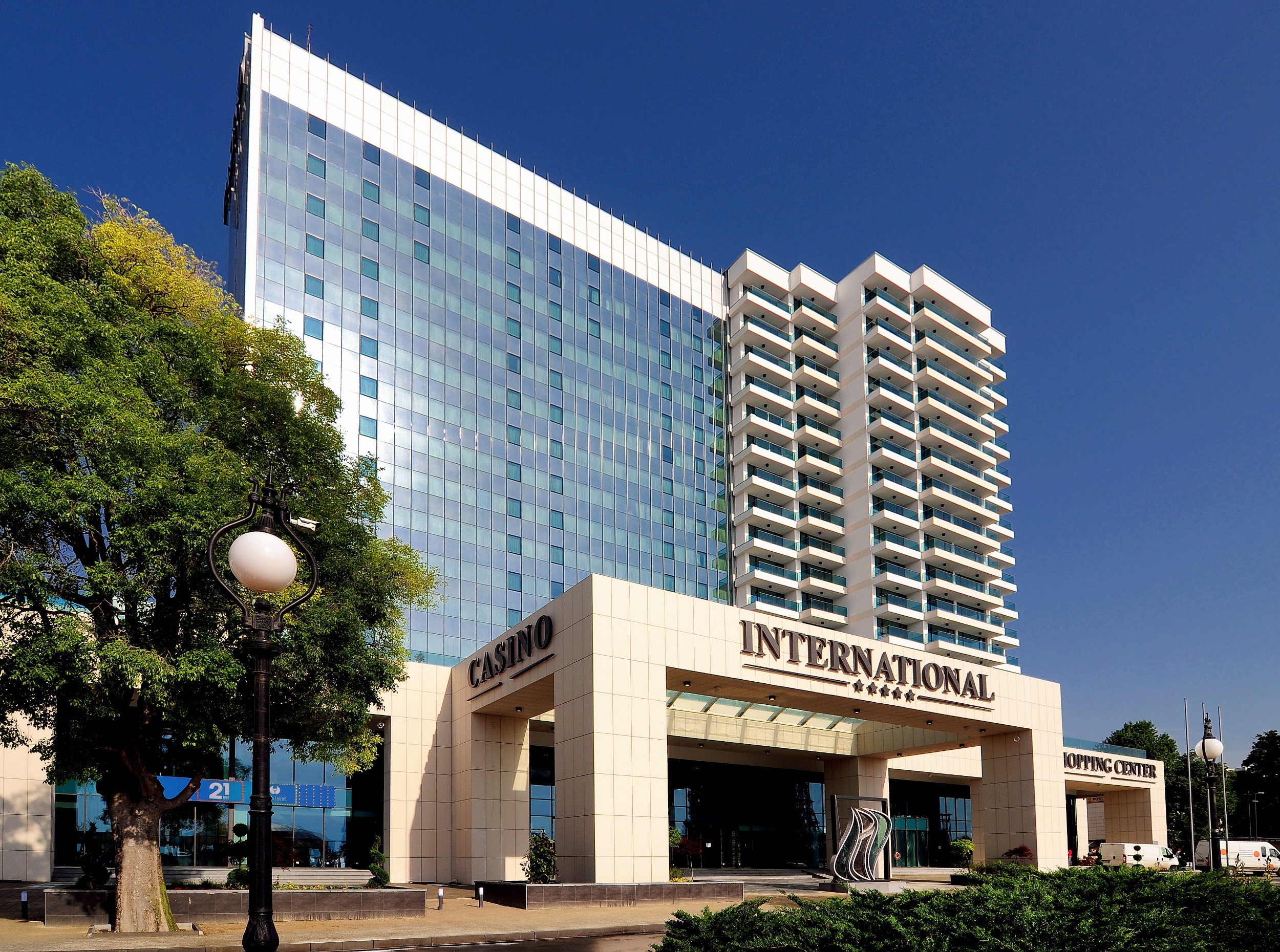INTERNATIONAL_CASINO_TOWER__HOTEL_NISIPURILE_DE_AUR_BULGARIA_AIR_TOUR_TRAVEL